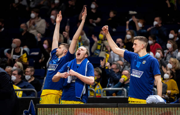 因其被寄予 因其被寄予