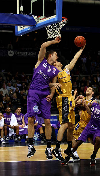 名足球教练 名足球教练